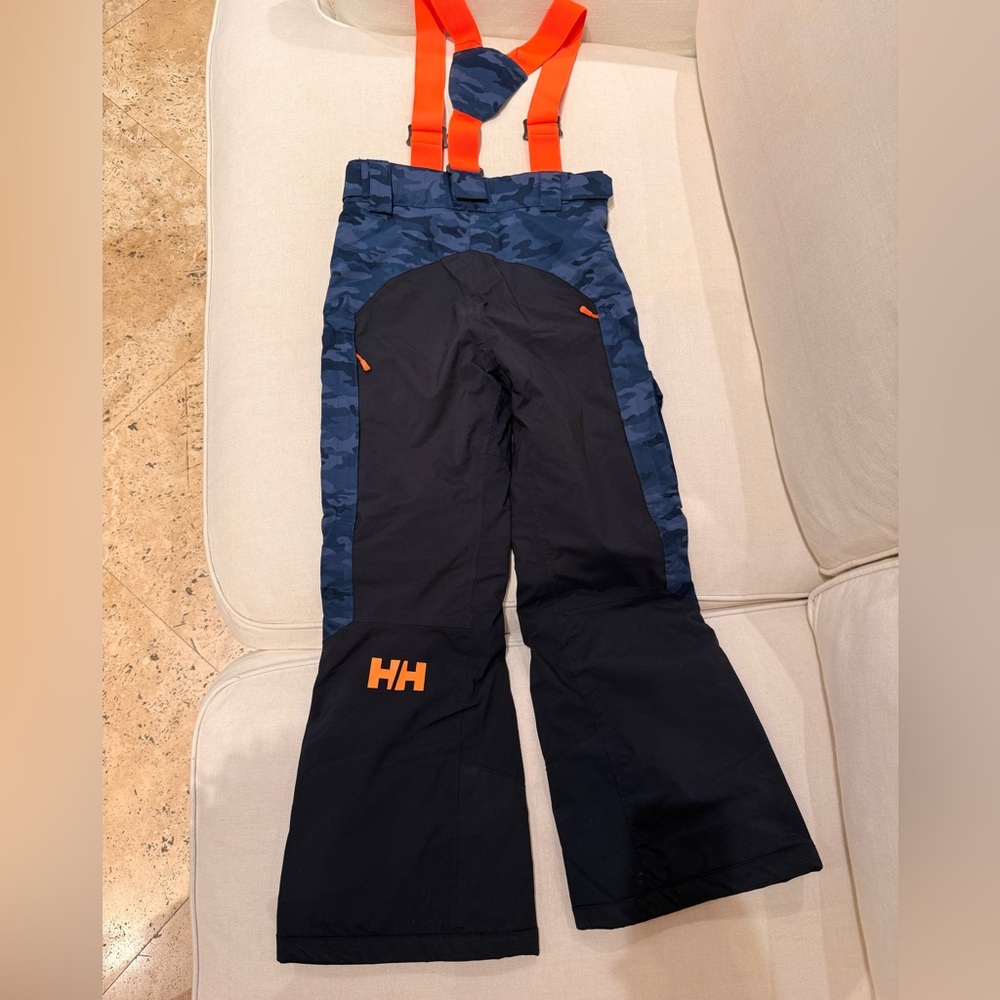 Helly Hansen Ski pants. Size 8. Like New! 
Blue/Black camo
